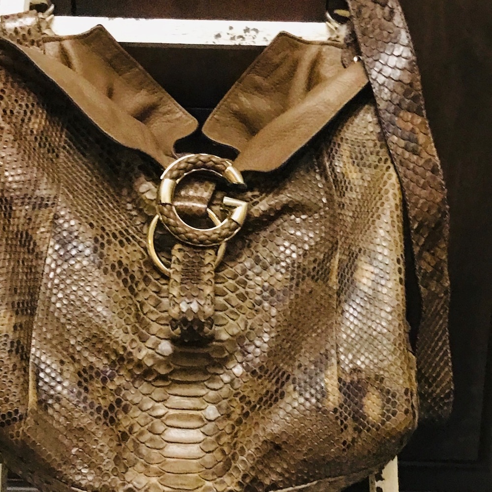 💕⬇️ SALE ⬇️💕 Gucci Python Hobo - Picture 9 of 17